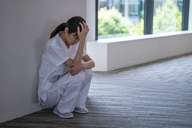 ストレスを抱える看護師