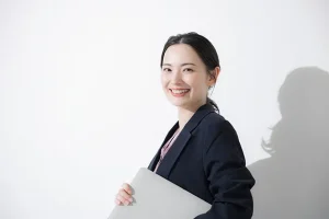スーツ姿のビジネスウーマン