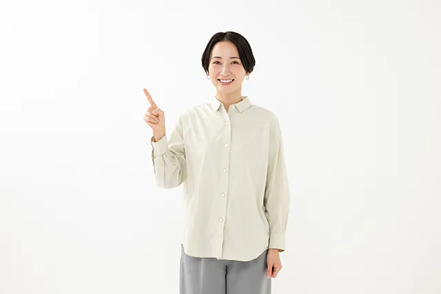 ポイントを解説する40～50代女性